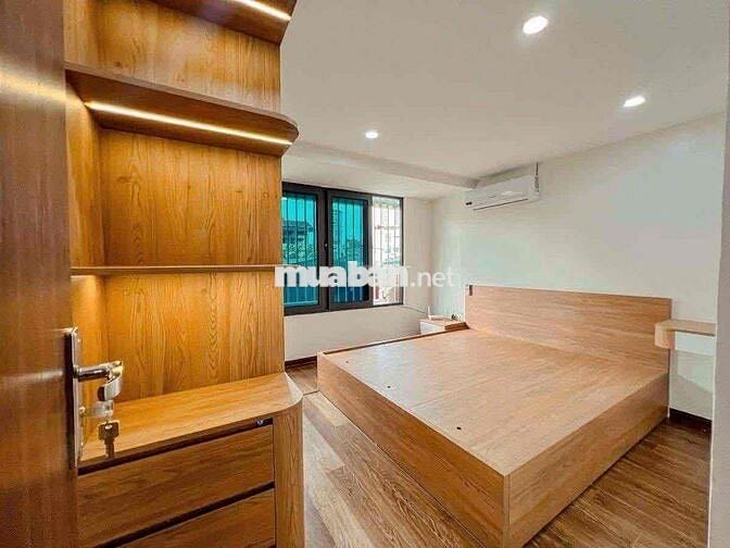 Tập thể Tân Mai 2 thoáng 55m2, 2 ngủ ô tô đỗ, sổ riêng, tặng nội thất