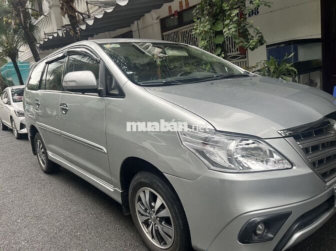 Toyota Innova 2016 - 106000 km