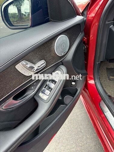 Mec C300 AMG model 2020 ngay chủ mình đứng tên , k