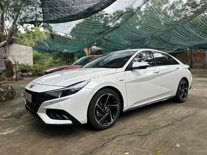 Bán nhanh Hyubdai Elantra 1.6 Tb Nline model 2024