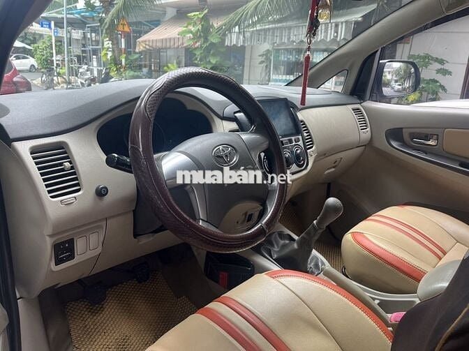 Toyota Innova 2016 - 106000 km