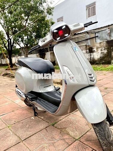 VESPA SPRINT ABS 125Fi Đèn Vuông 2016 Xám Xj Măng