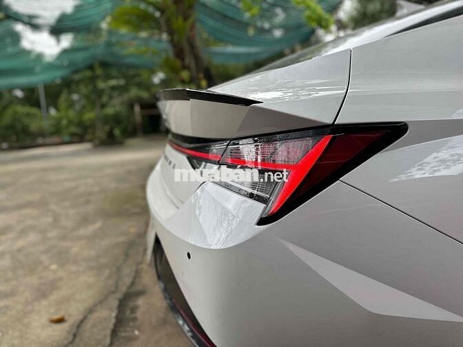 Bán nhanh Hyubdai Elantra 1.6 Tb Nline model 2024