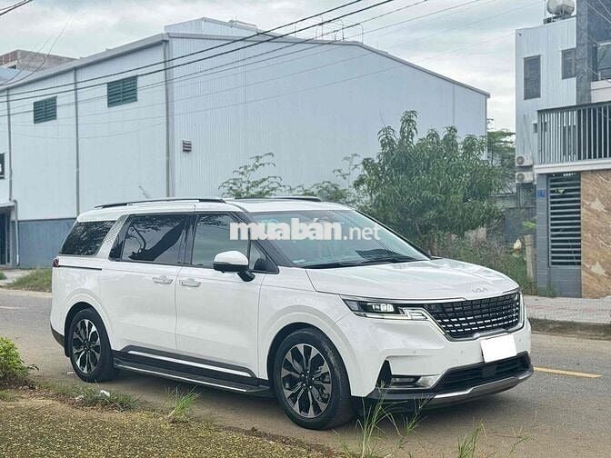 Kia Carnival 2023 Signature 2.2D - 55000 km