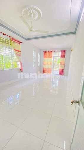 Cho thuê nhà ngang 8,5 m khu 586 có 5 phòng ngủ 12 triệu