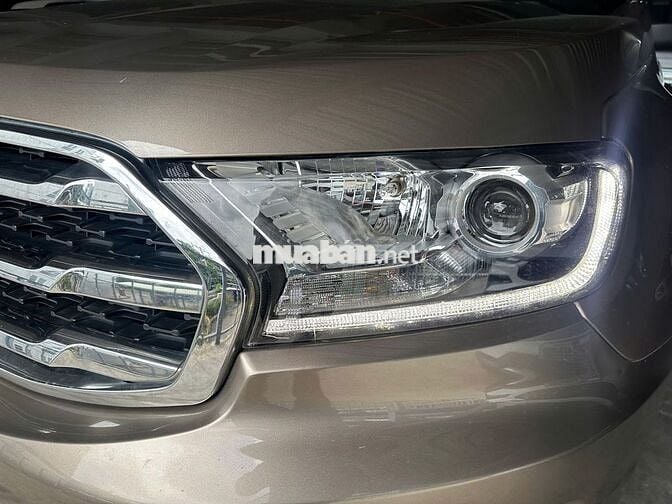 Ford Everest Titanium 2019, bảo hành 2026, vay 75%