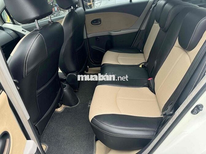 Toyota Yaris 2010 Trắng