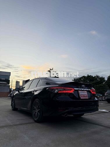 Toyota Camry 2023 2.5HV -Bản Hybrid cao cấp -1 Chủ