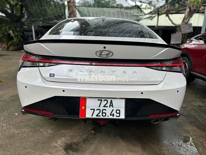 Bán nhanh Hyubdai Elantra 1.6 Tb Nline model 2024