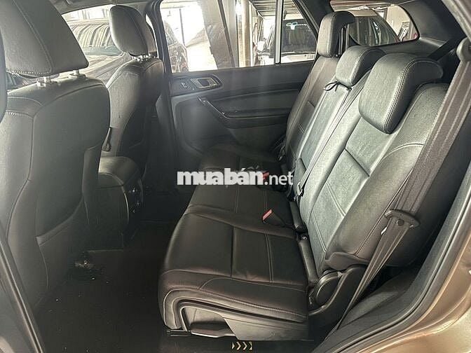 Ford Everest Titanium 2019, bảo hành 2026, vay 75%