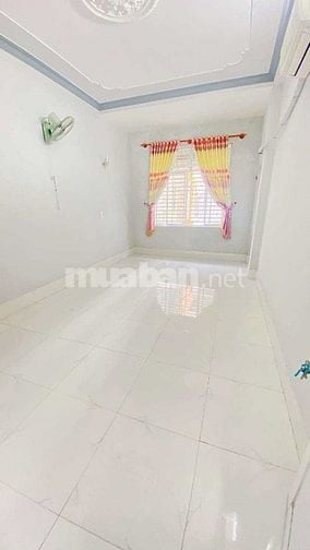 Cho thuê nhà ngang 8,5 m khu 586 có 5 phòng ngủ 12 triệu