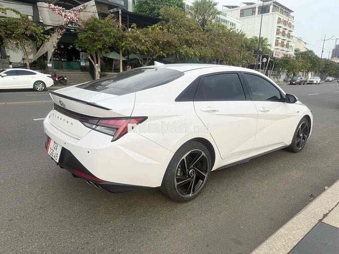 Bán nhanh Hyubdai Elantra 1.6 Tb Nline model 2024