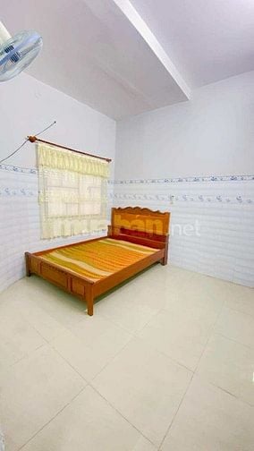 Cho thuê nhà ngang 8,5 m khu 586 có 5 phòng ngủ 12 triệu