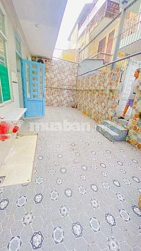 Cho thuê nhà ngang 8,5 m khu 586 có 5 phòng ngủ 12 triệu