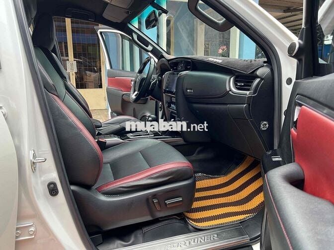 Fortuner Legender 2021 đi 23 ngàn Xe gia đình