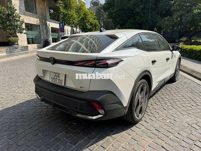 Peugeot 408 GT Line 2023 lăn bánh 2024 2000km