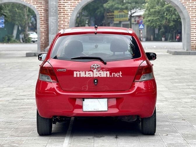 Toyota Yaris  1.5 AT 2013