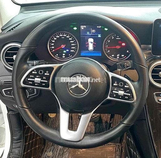 Mercedes GLC 200 2022 Trắng giá tốt
