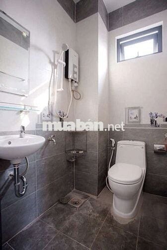 Phòng Balcony, 3 Cửa Sổ Trời ngay cầu Nguyễn Văn Cừ, Cầu Him Lam