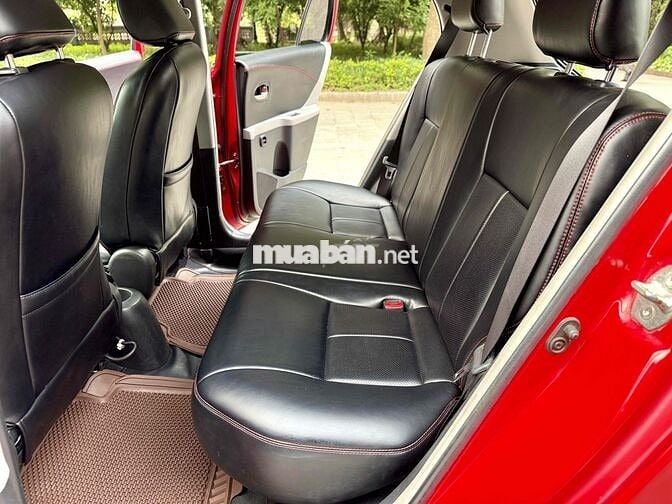 Toyota Yaris  1.5 AT 2013