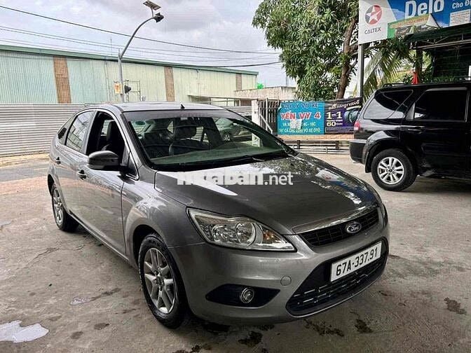 Ford Focus 2010 1.8 AT Xám