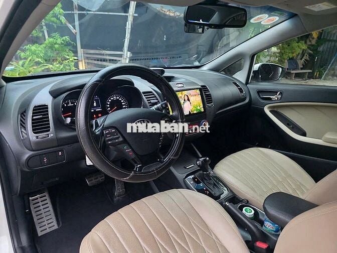 Kia Cerato 2016 2.0 AT - 100000 km