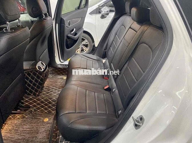 Mercedes GLC 200 2022 Trắng giá tốt