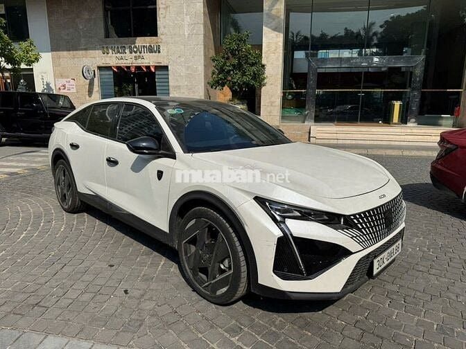 Peugeot 408 GT Line 2023 lăn bánh 2024 2000km