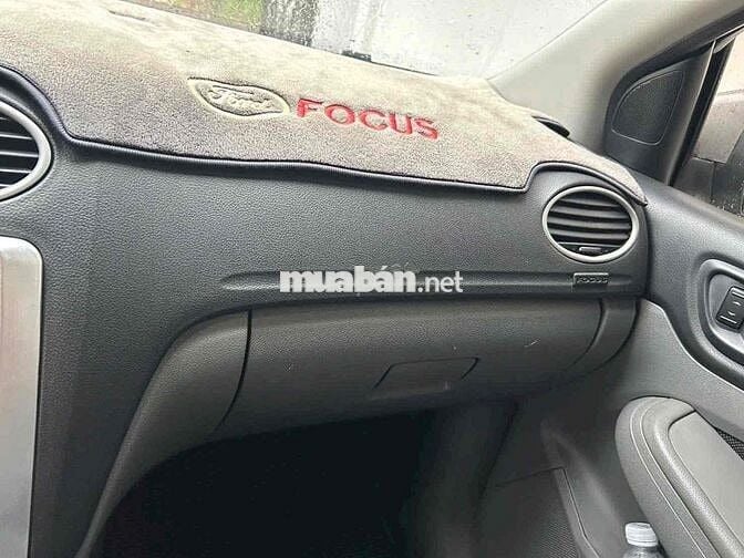 Ford Focus 2010 1.8 AT Xám