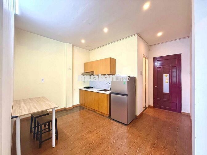 Căn Hộ 2PN Ban Công View Bờ Kè Máy Giặt Riêng Khu Phố Nhật Cầu Bason