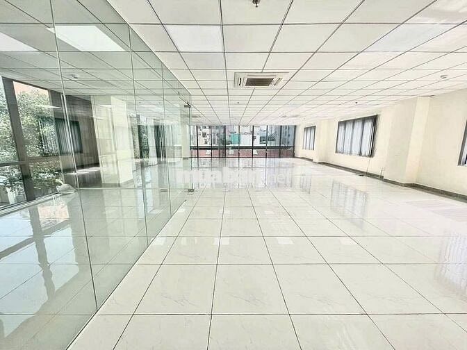 TÒA NHÀ MẶT TIỀN KHU SÂN BAY DIỆN TÍCH: 11X23M HẦM 5 TẦNG CHO THUÊ