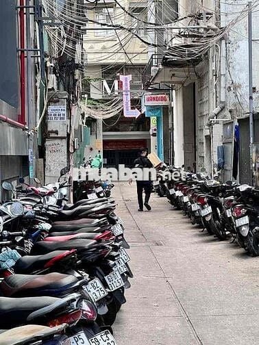 🌟 Nhà  Đông Du Q1 – 8x10m, Trệt 2 Lầu, Giá Thuê Chỉ 70Tr/Tháng 🌟