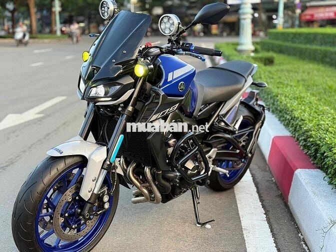 MT-09 odo 5000km siêu mới 1 chủ mua thùng