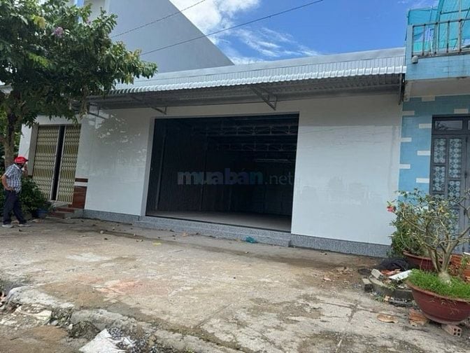 Cho thuê Kho 150 m2 mới xây gần cầu Cần Thơ 6 triệu