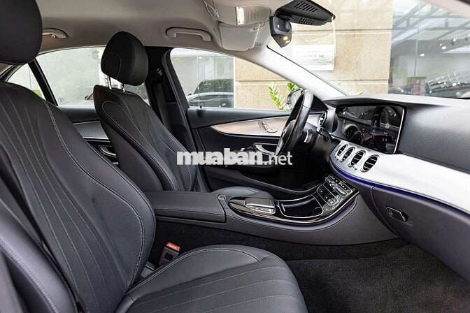 e cần bán mercedes E180 sx 2022