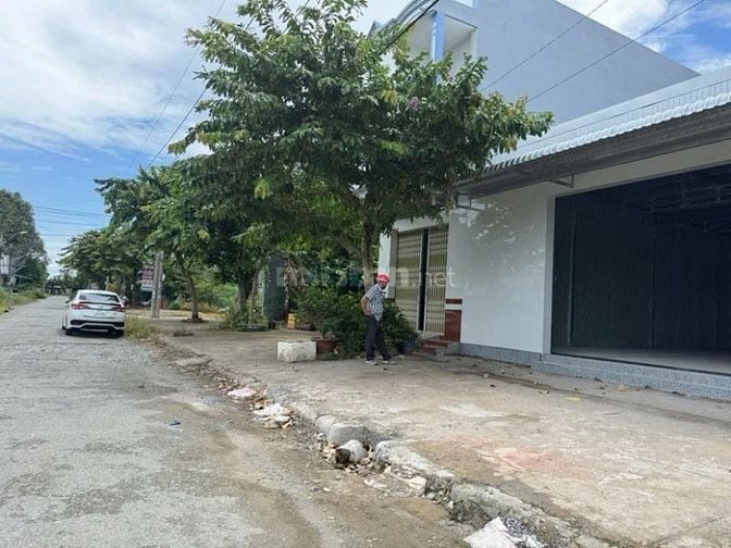 Cho thuê Kho 150 m2 mới xây gần cầu Cần Thơ 6 triệu