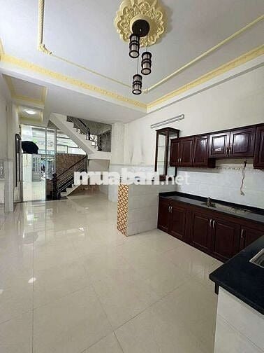 Cho thuê nguyên căn DT rộng, hẻm tải 1/, gần Mt Phạm Văn Chiêu P9 GV