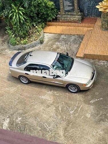 Honda Accord 1995 2.0 MT - 88888 km