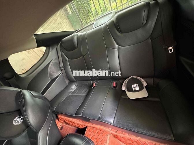 Hyundai Genesis 2009 - 70000 km