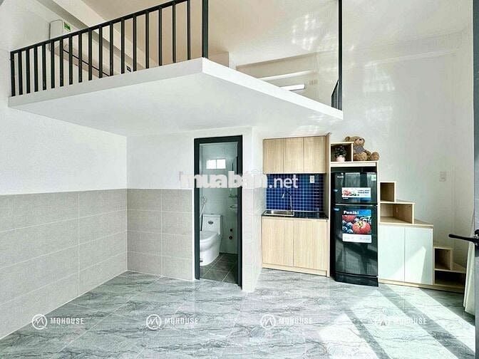 Duplex ban công, full nội thất ngay Kênh Tân Hoá, nhà mới gần VHU