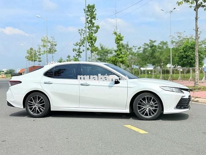 Toyota Camry 2024 2.5Q - 50,000 km siêu cọp.
