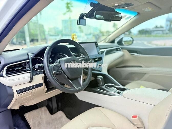 Toyota Camry 2024 2.5Q - 50,000 km siêu cọp.