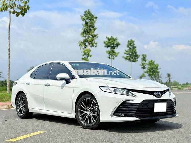 Toyota Camry 2024 2.5Q - 50,000 km siêu cọp.