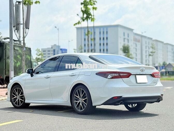 Toyota Camry 2024 2.5Q - 50,000 km siêu cọp.
