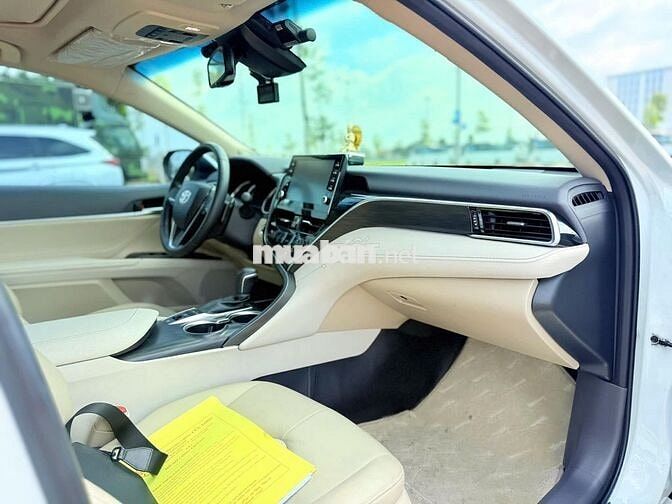 Toyota Camry 2024 2.5Q - 50,000 km siêu cọp.