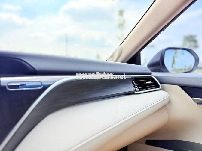 Toyota Camry 2024 2.5Q - 50,000 km siêu cọp.