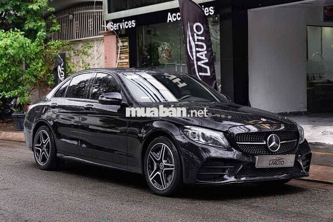 LONG ANH AUTO về Mercedes C300 AMG model 2019