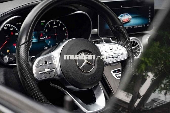 LONG ANH AUTO về Mercedes C300 AMG model 2019