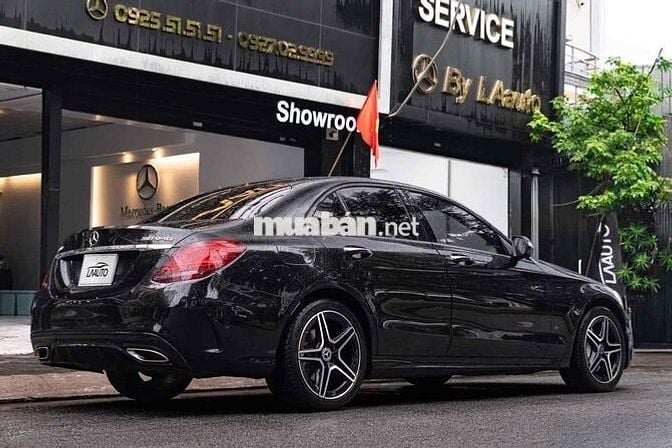 LONG ANH AUTO về Mercedes C300 AMG model 2019