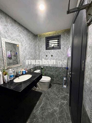 Chính chủ cho thuê căn hộ 1PN full nội thất mặt tiền đường Ngô Quyền